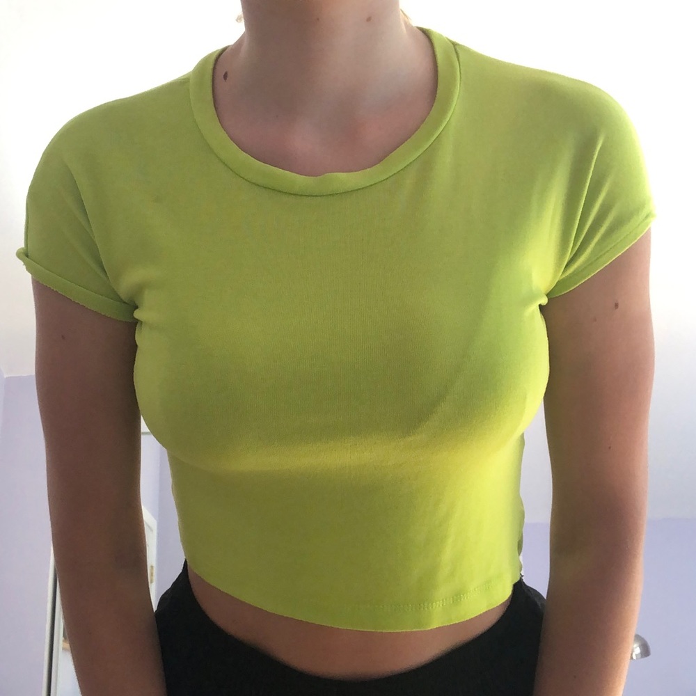 ❌SOLD❌ Like-New Zara Neon Cropped Tee